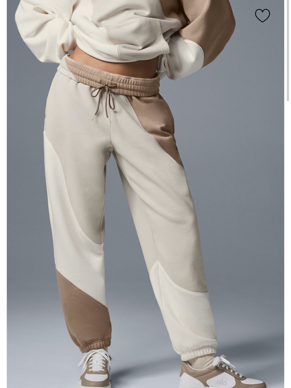 NWT Alo yoga sweatpants